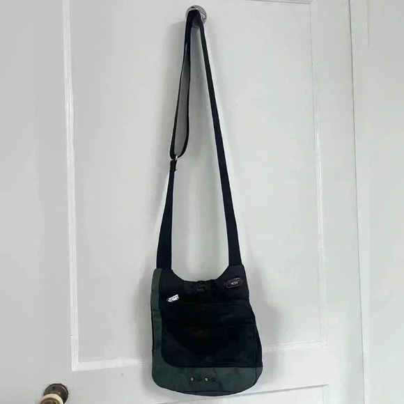 Tumi BLK/5132D Shoulder Bag UNISEX - Picture 6 of 7